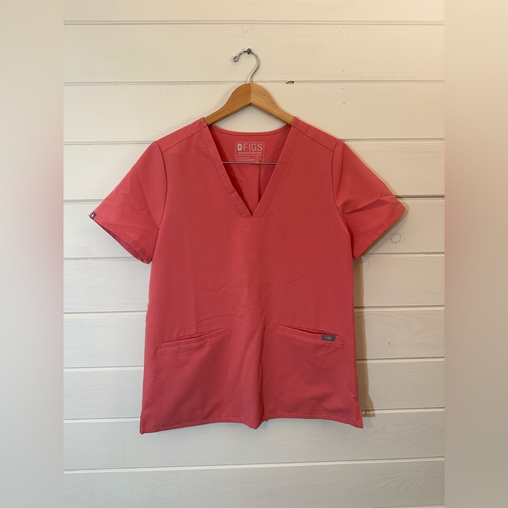 FIGS SCRUB TOP